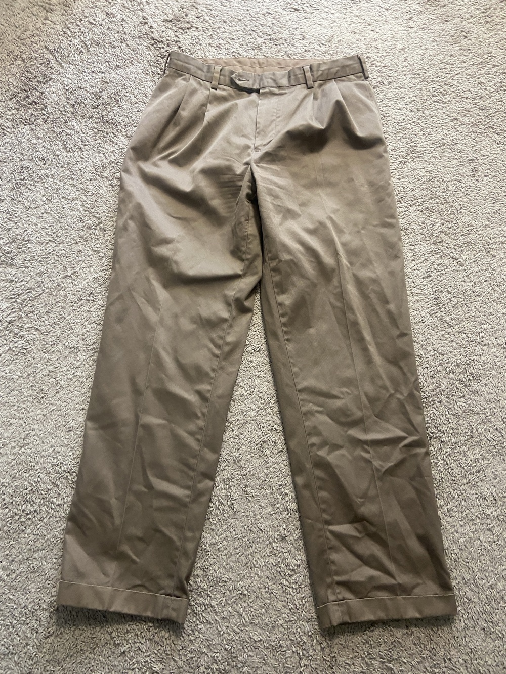 Jos. A. Bank Pants Mens 34x28 Beige Traveler Pleated Straight Leg Casual